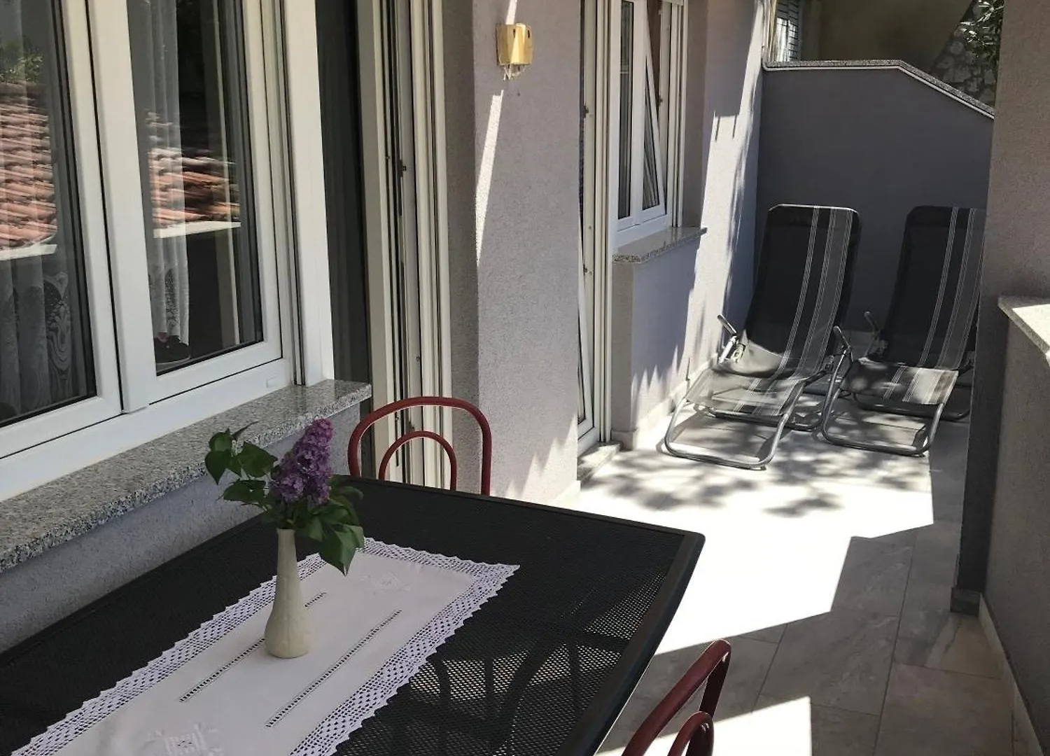 Apartments Komadina Selce