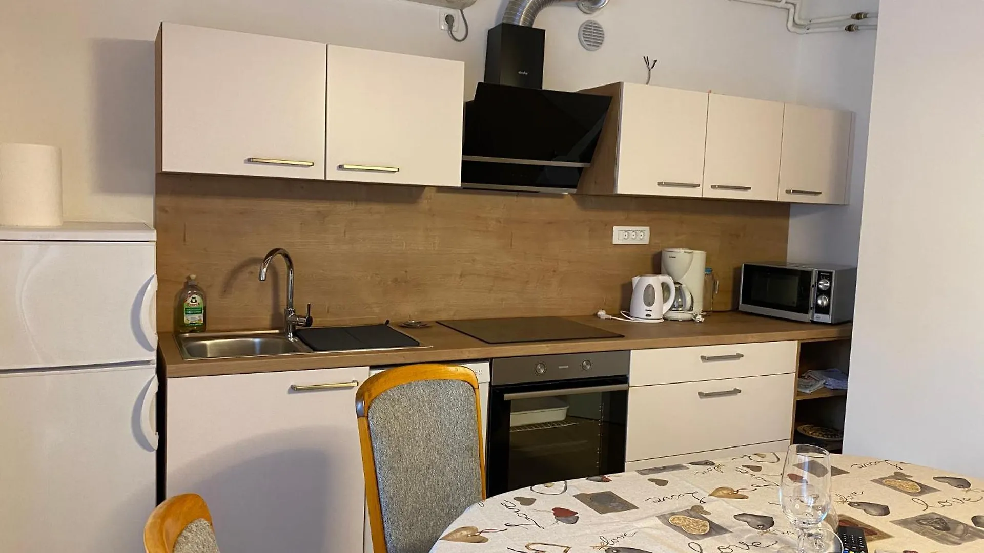 Apartments Komadina Selce
